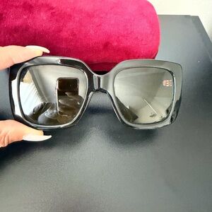 Gucci Glossy Black Sunglasses